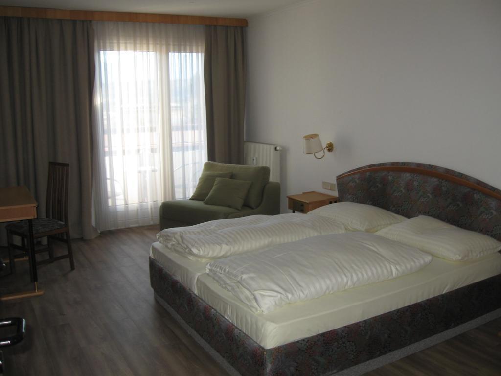 Holiday Apartments Warmbad 菲拉赫 外观 照片