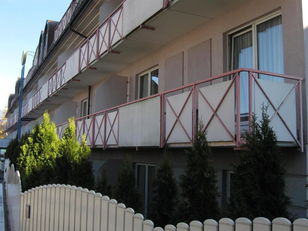 Holiday Apartments Warmbad 菲拉赫 外观 照片
